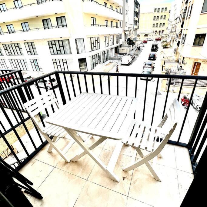 Gzira Smart 1 Bedroom Apartment Buitenkant foto